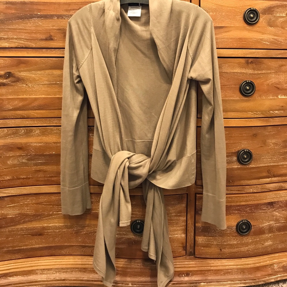 BCBG tan wrap